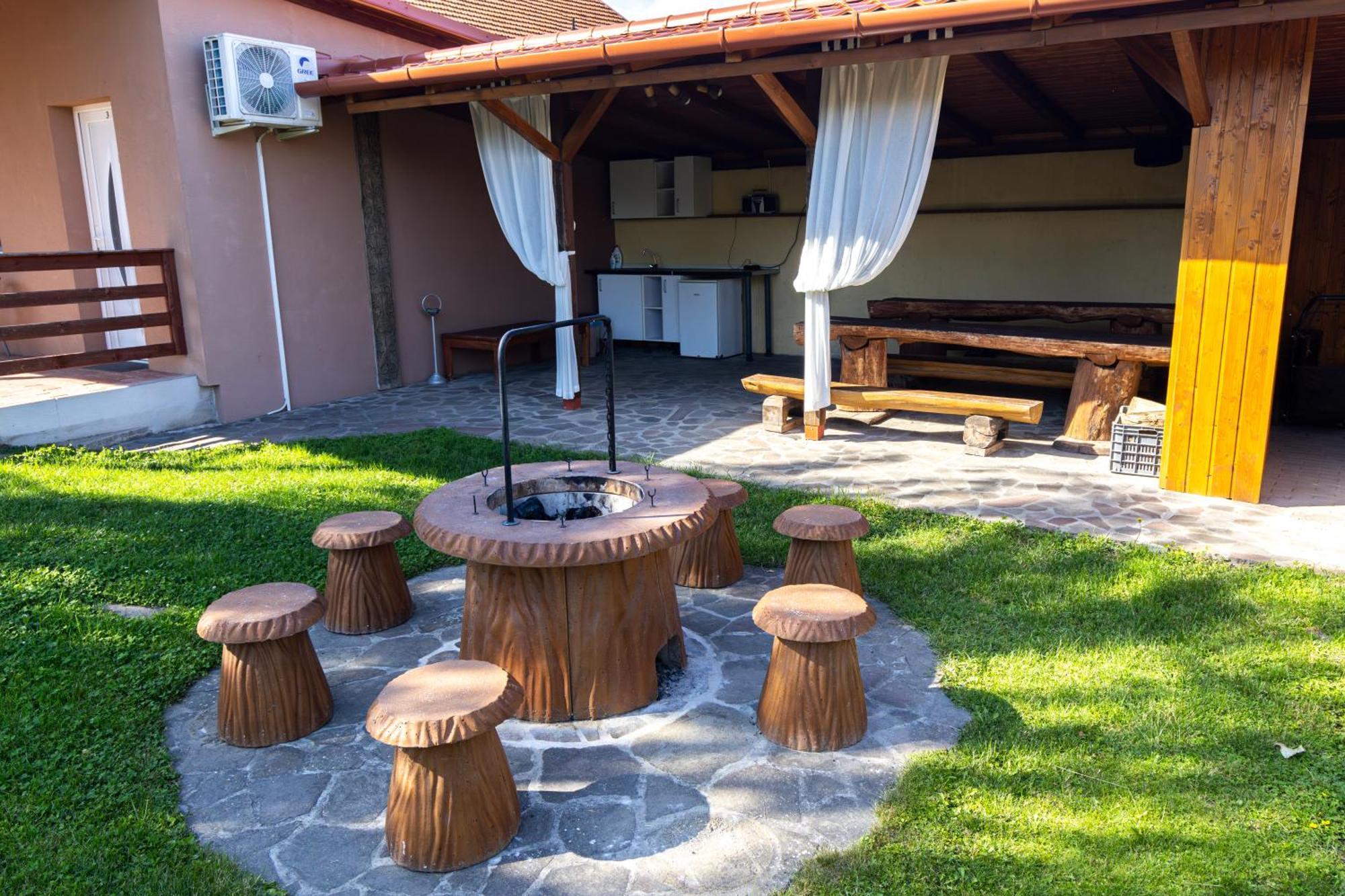 Kincső Vendégház Sárospatak Exterior foto