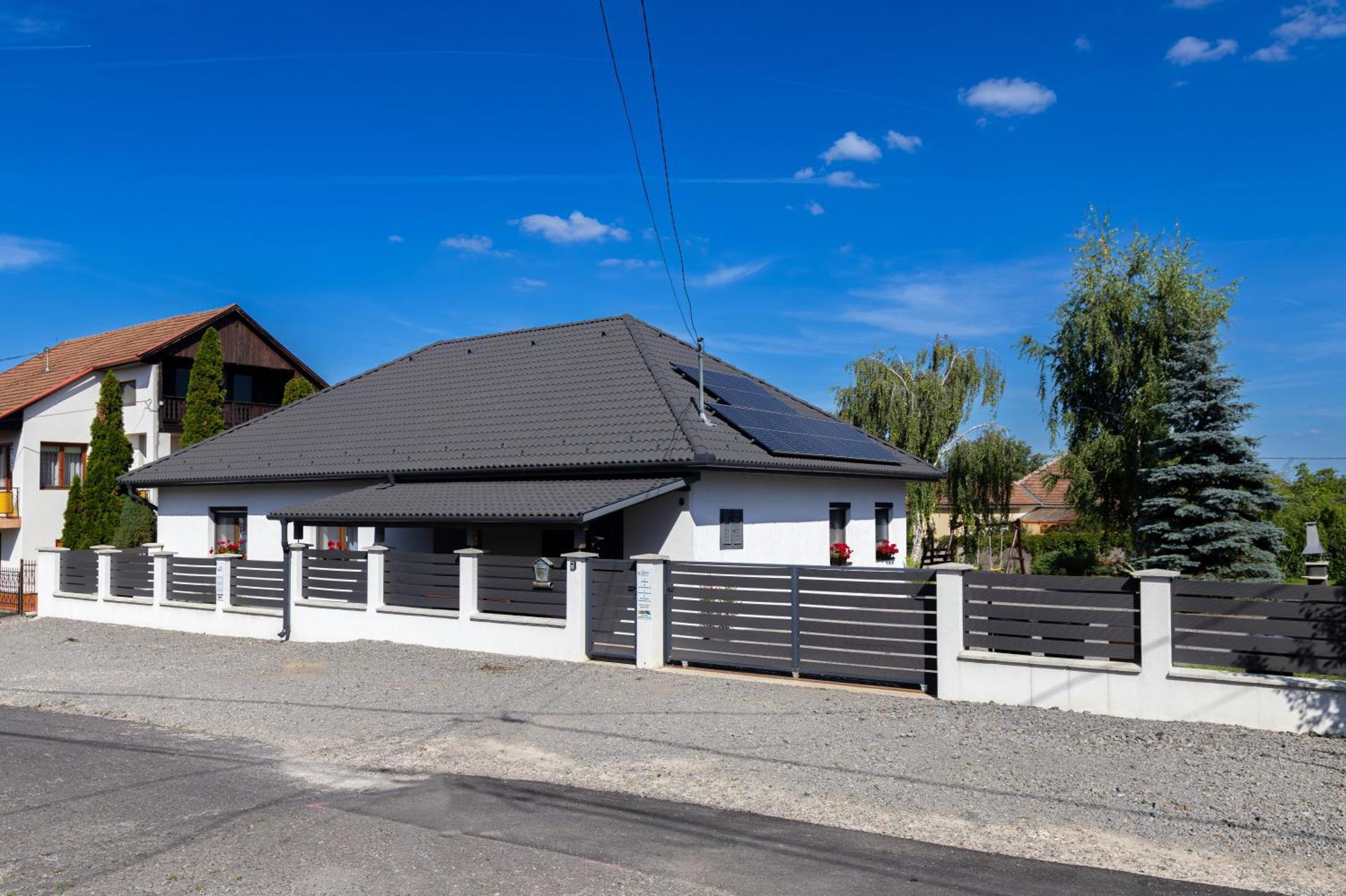 Kincső Vendégház Sárospatak Exterior foto