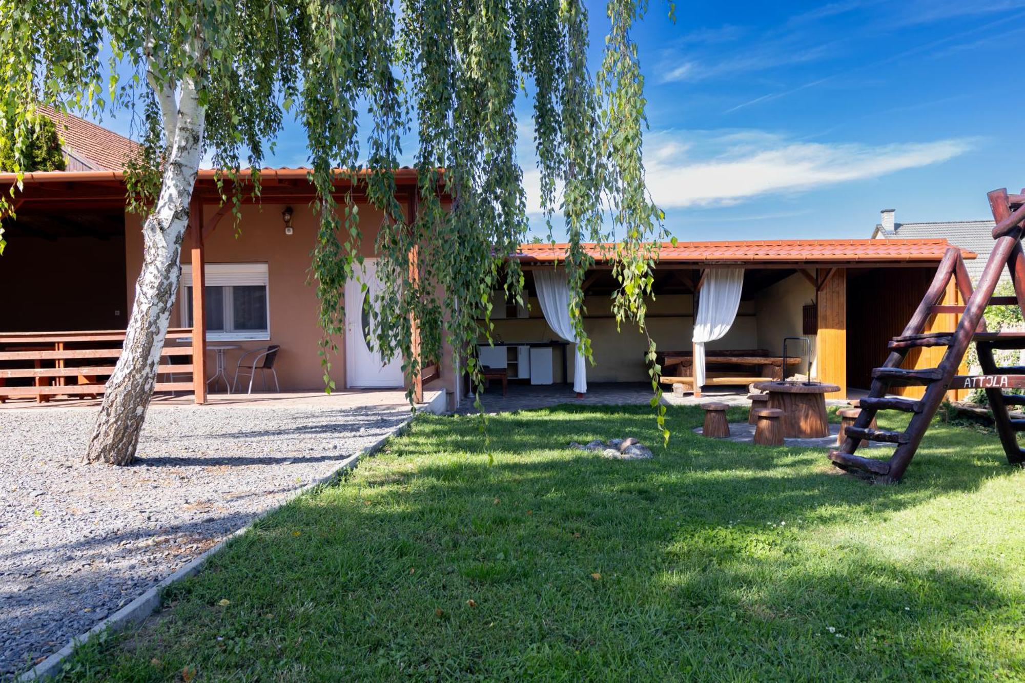 Kincső Vendégház Sárospatak Exterior foto